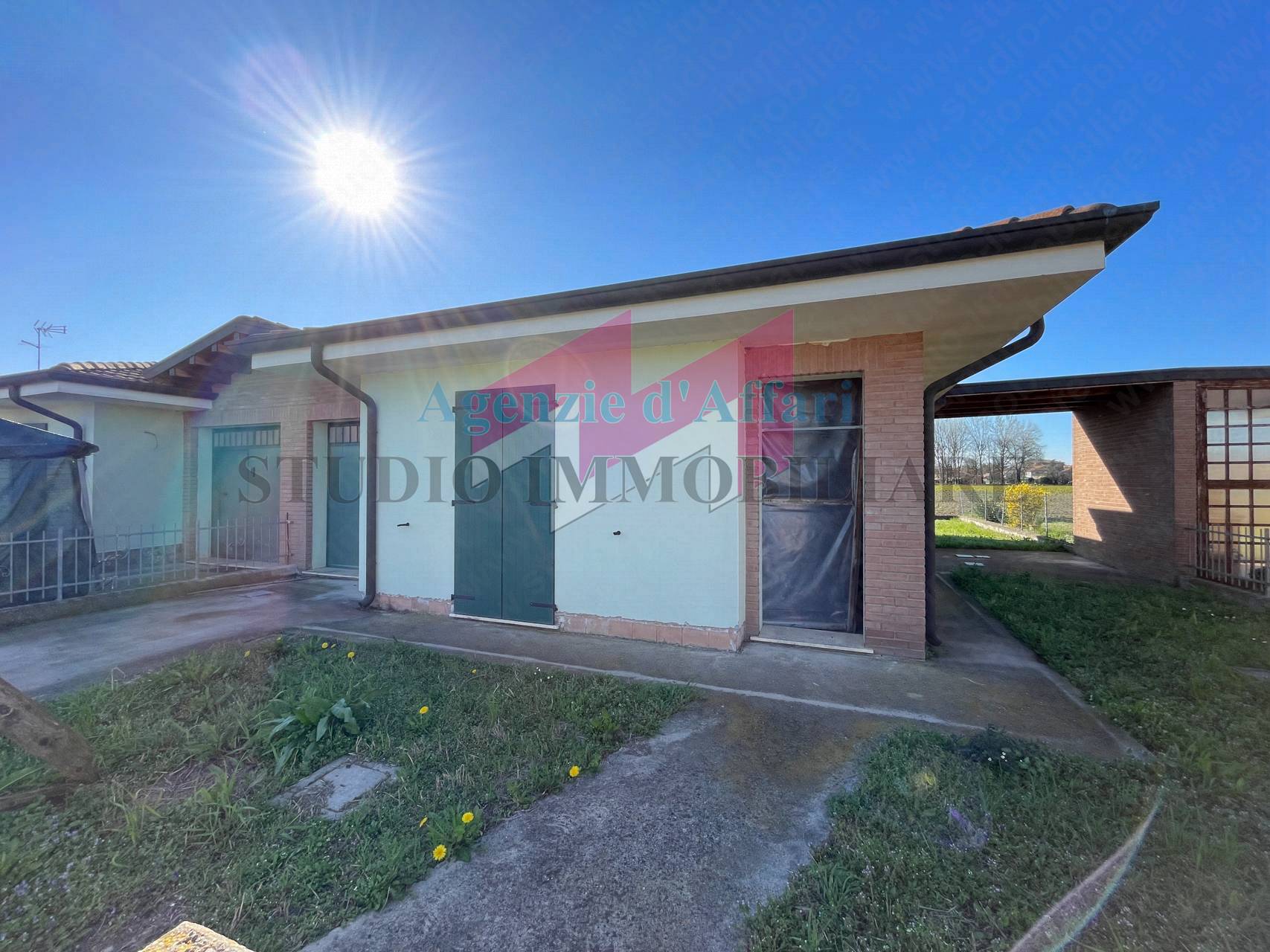 Bifamiliare in vendita a Borgocarbonara