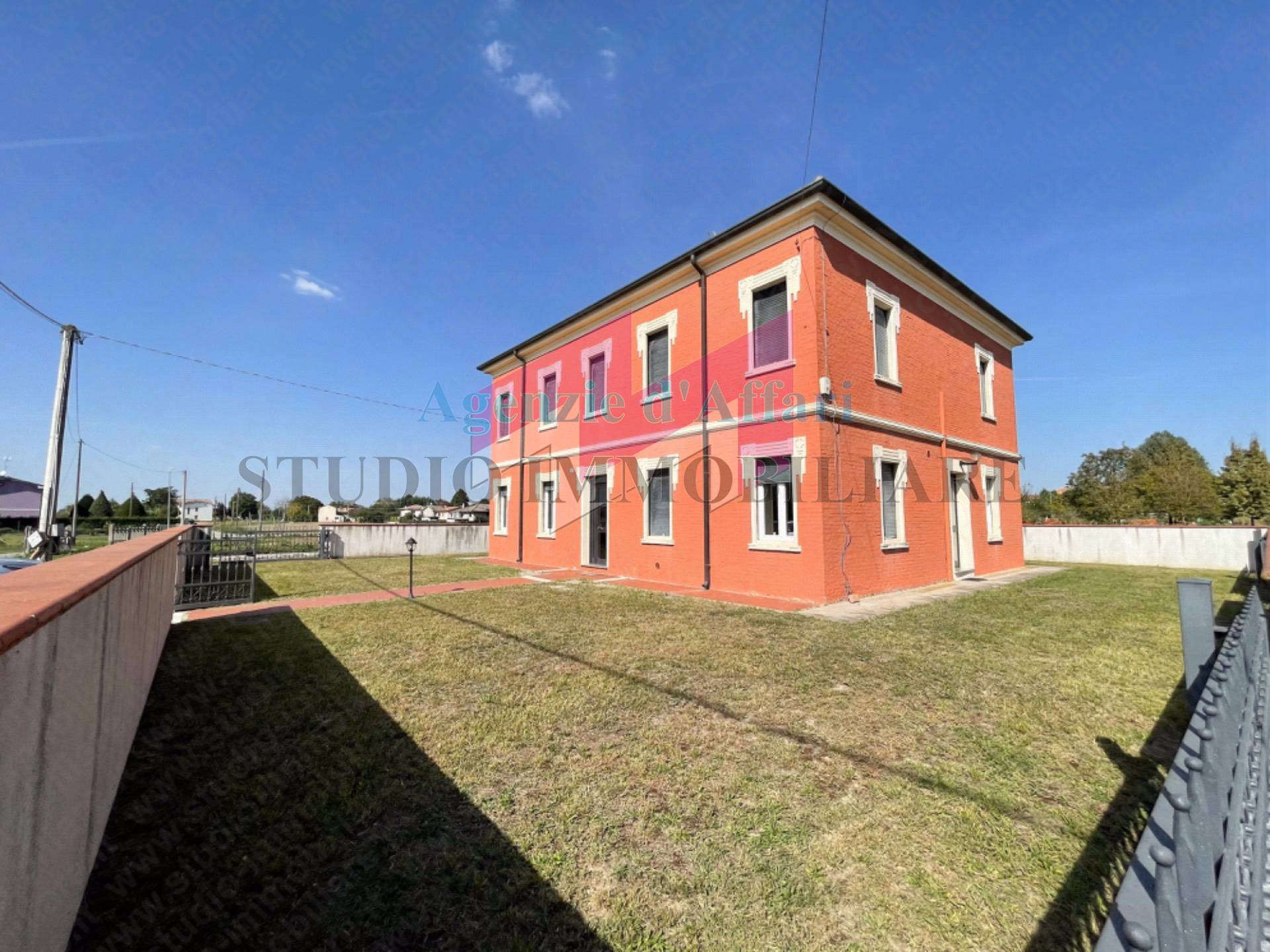 Villa in vendita a Ceneselli