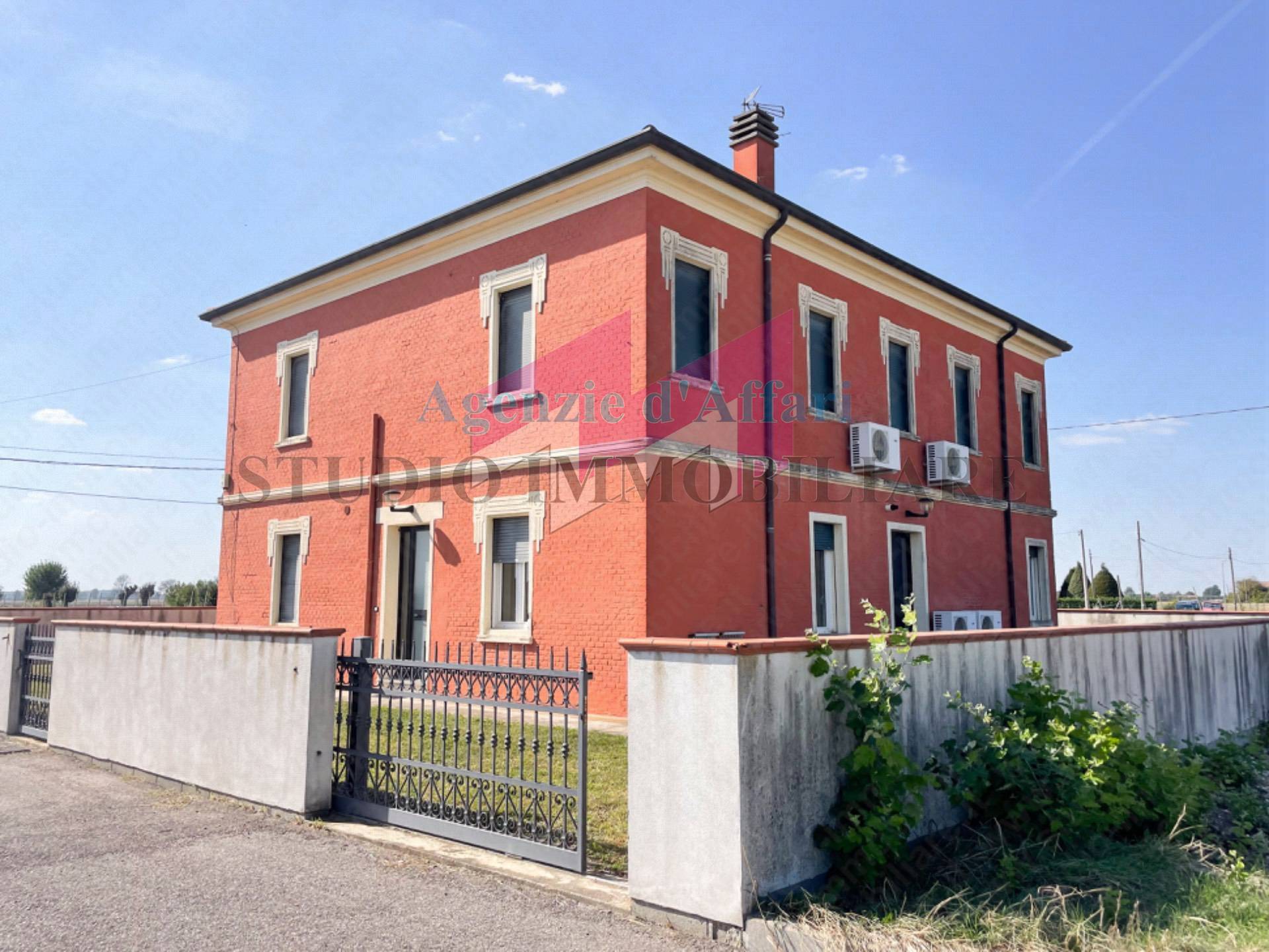 Villa in vendita a Ceneselli