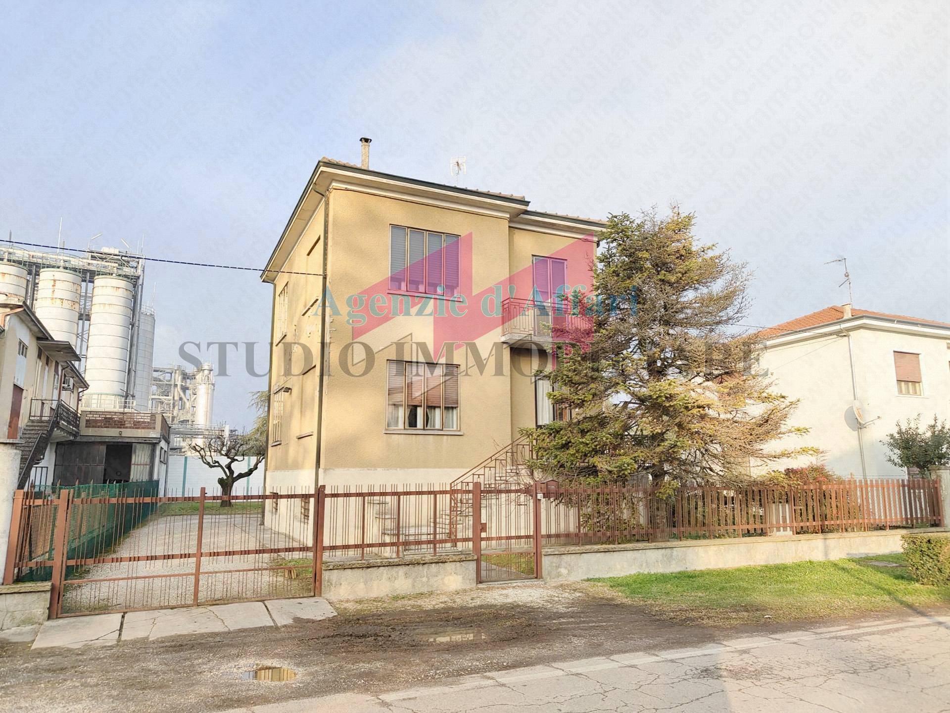 Casa singola in vendita a Castelmassa