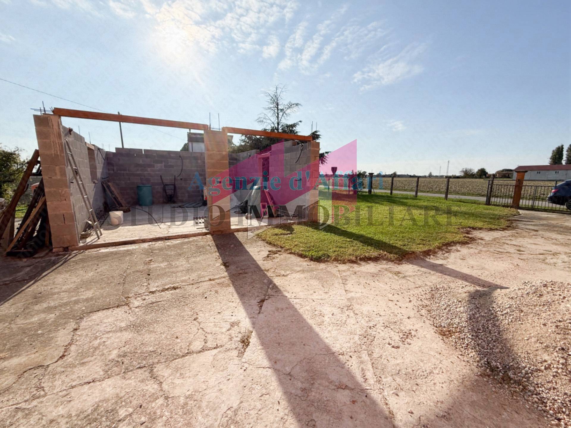 Porzione di bifamiliare in vendita a Castelmassa