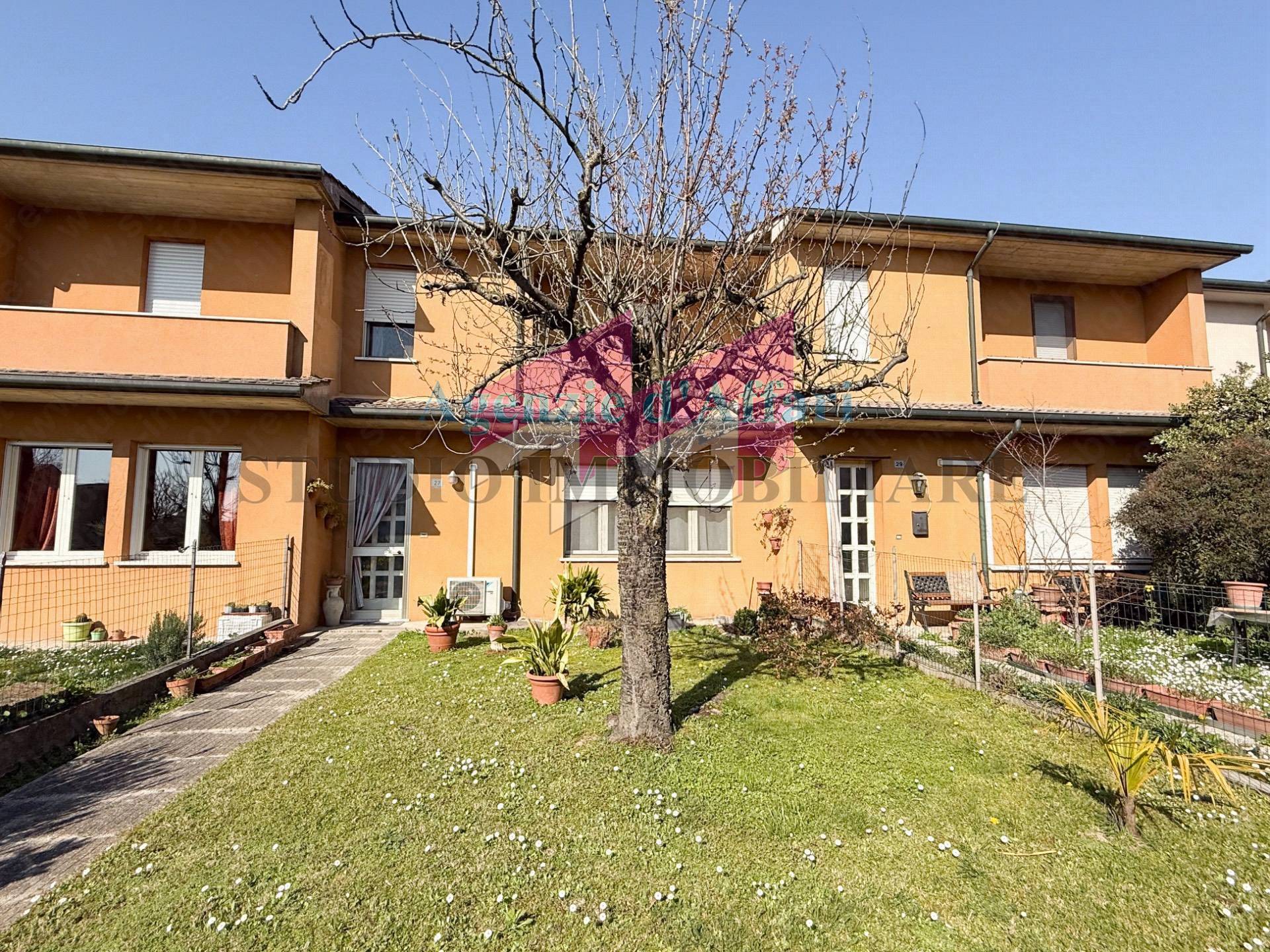 Villette a schiera in vendita a Castelmassa