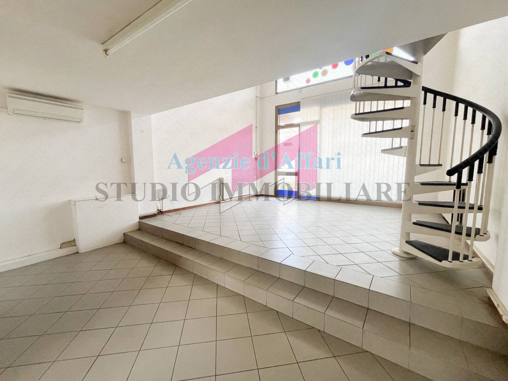 Negozio in affitto a Castelmassa