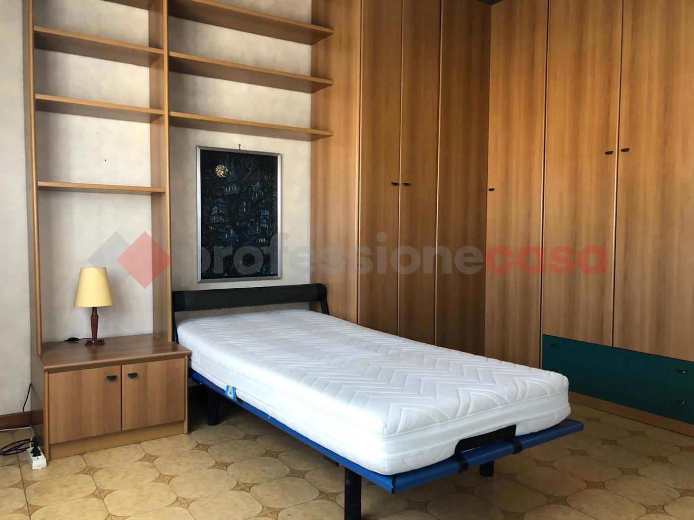 Monolocale arredato in affitto a Latina