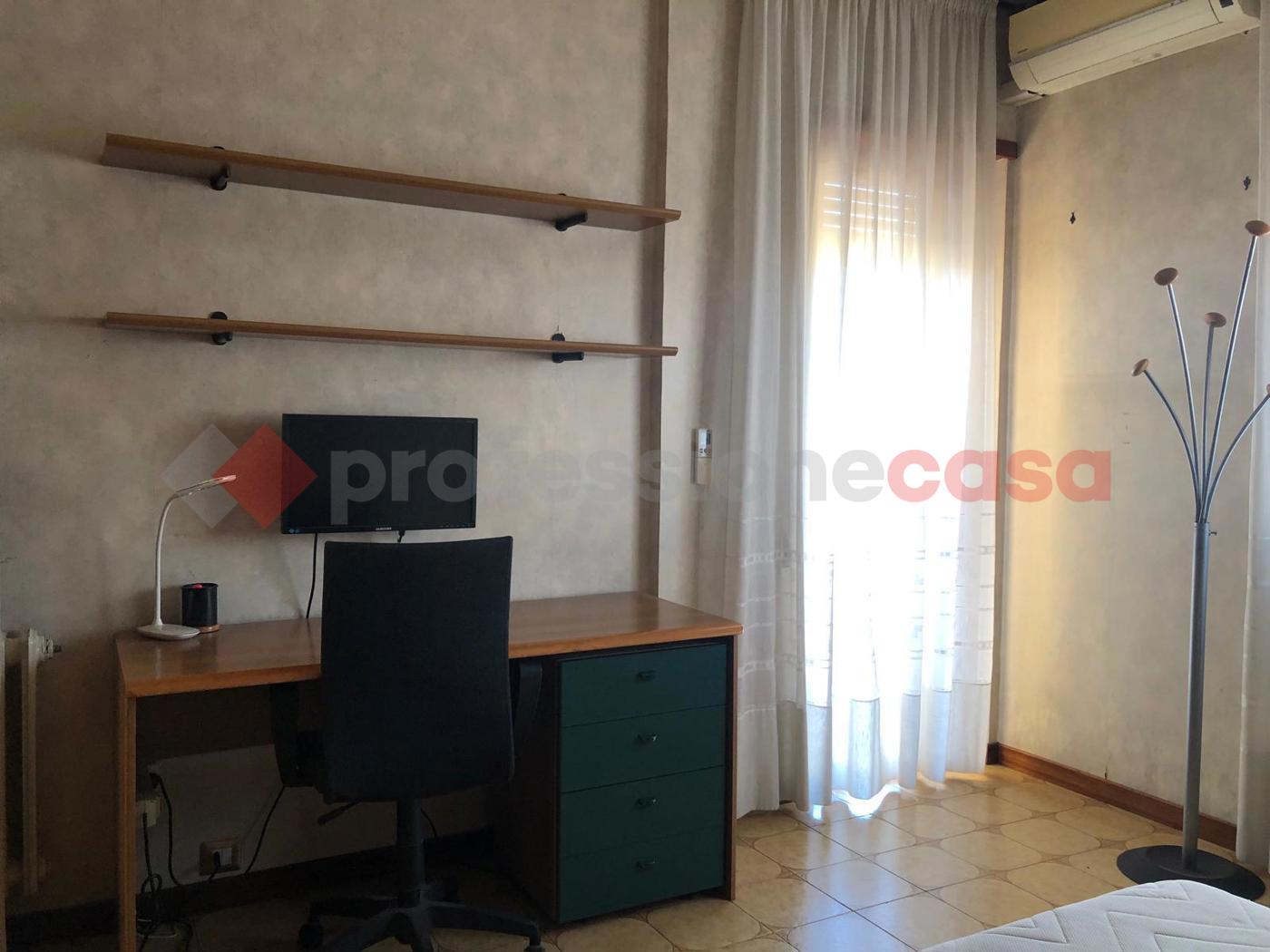 Monolocale arredato in affitto a Latina