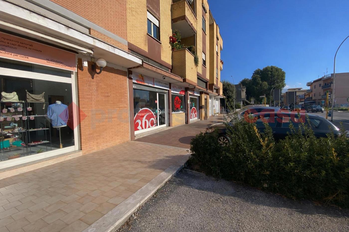 Attivit commerciale Ristorante e pizzeria in vendita a Latina