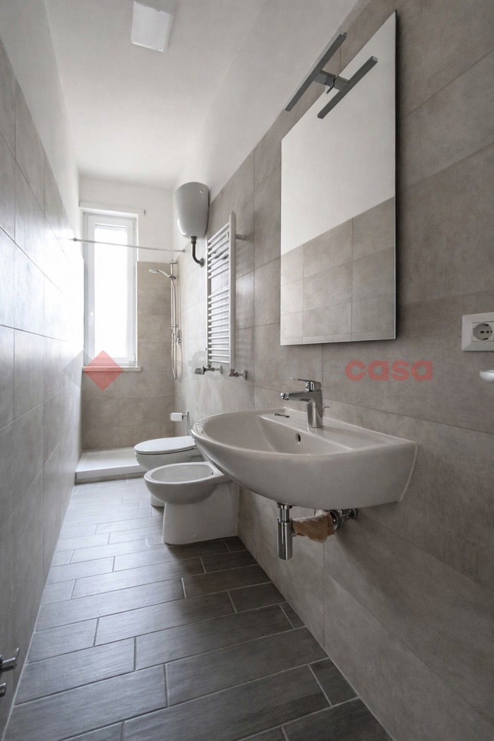 Trilocale arredato in affitto a Latina