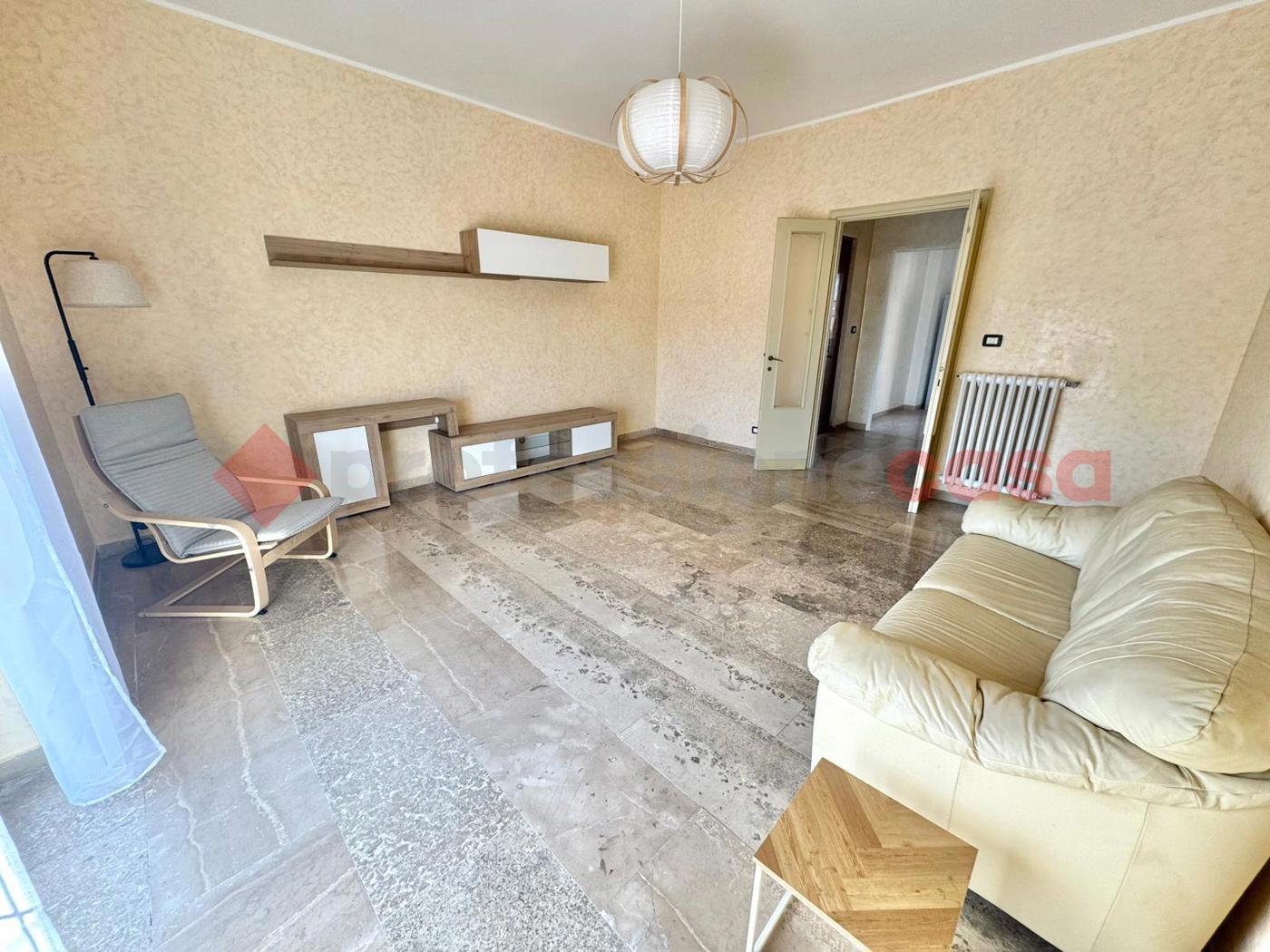 Quadrilocale arredato in affitto a Latina