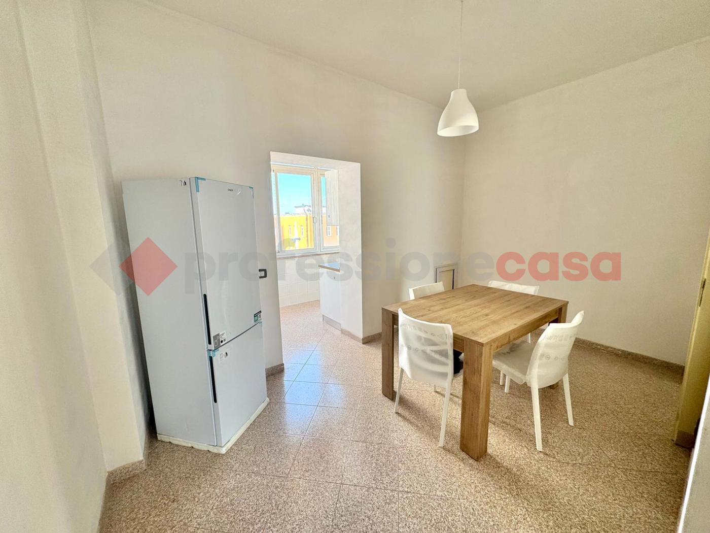 Quadrilocale arredato in affitto a Latina