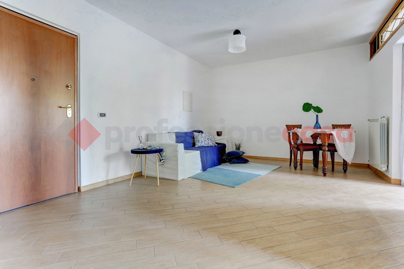 Trilocale con box a Latina