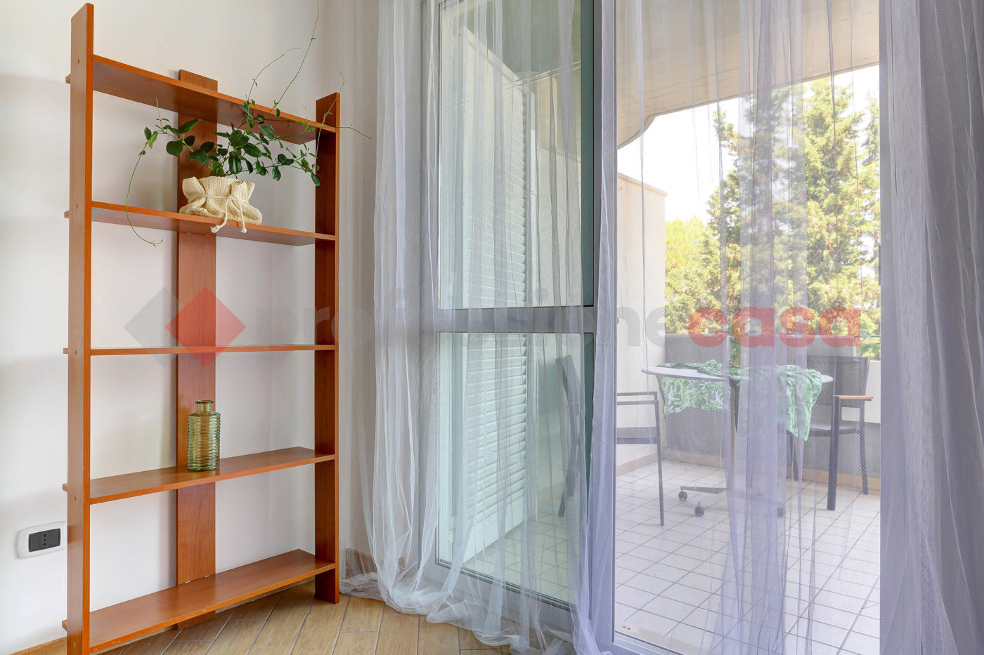 Trilocale con box a Latina