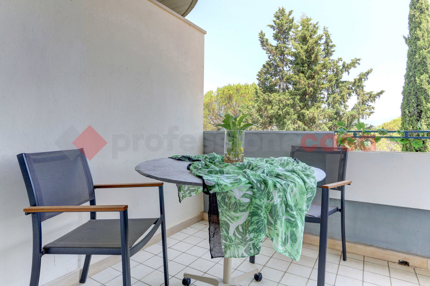 Trilocale con box a Latina