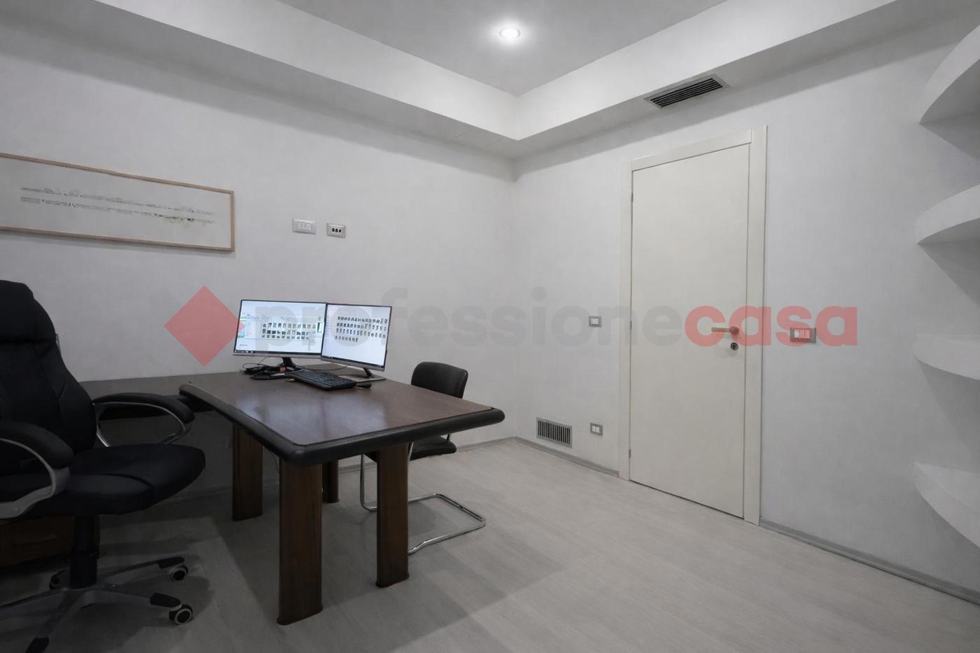 Ufficio in affitto a Latina