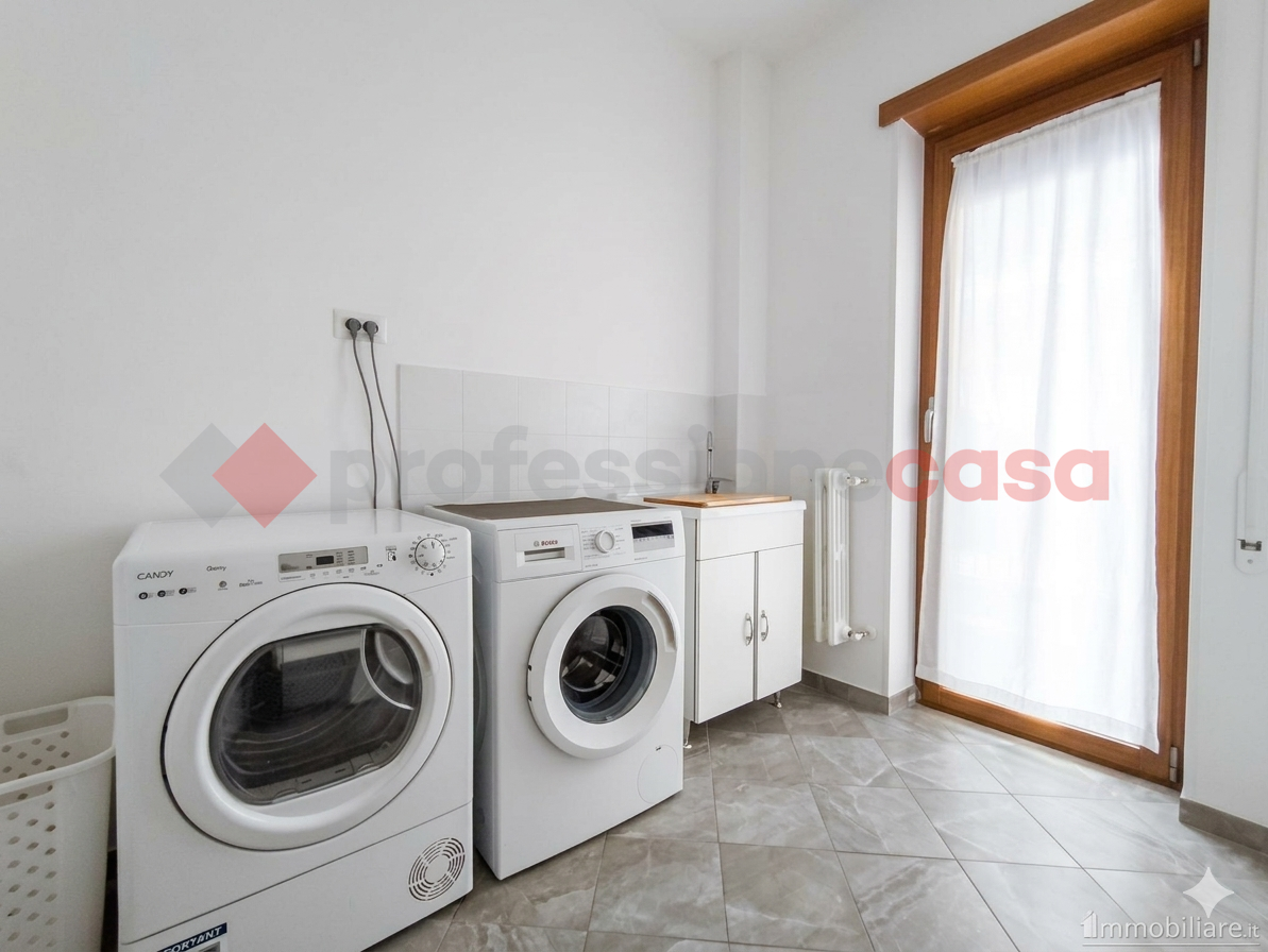 Monolocale arredato in affitto a Latina