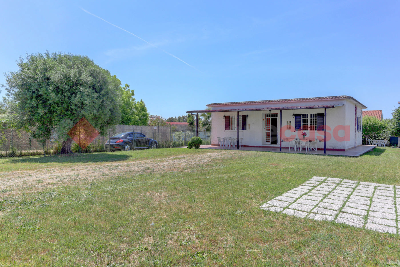 Villa con giardino a Latina