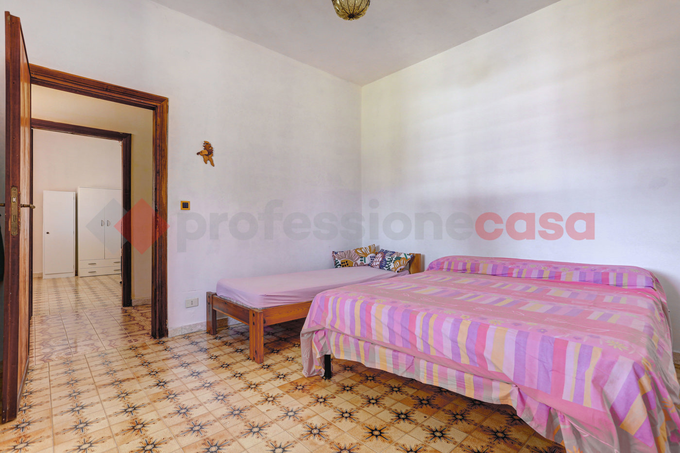 Villa con giardino a Latina