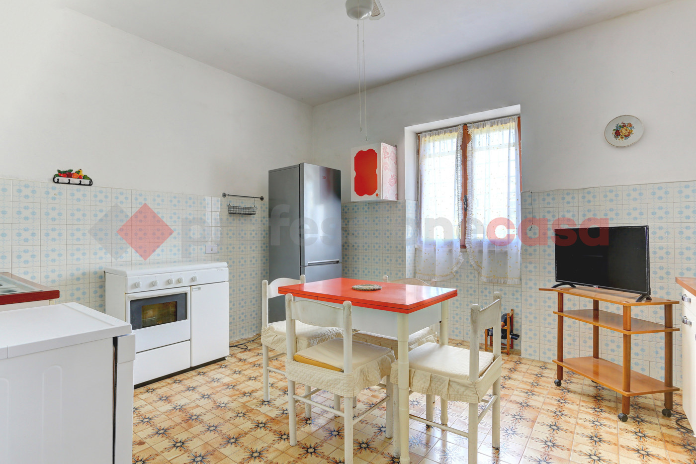 Villa con giardino a Latina