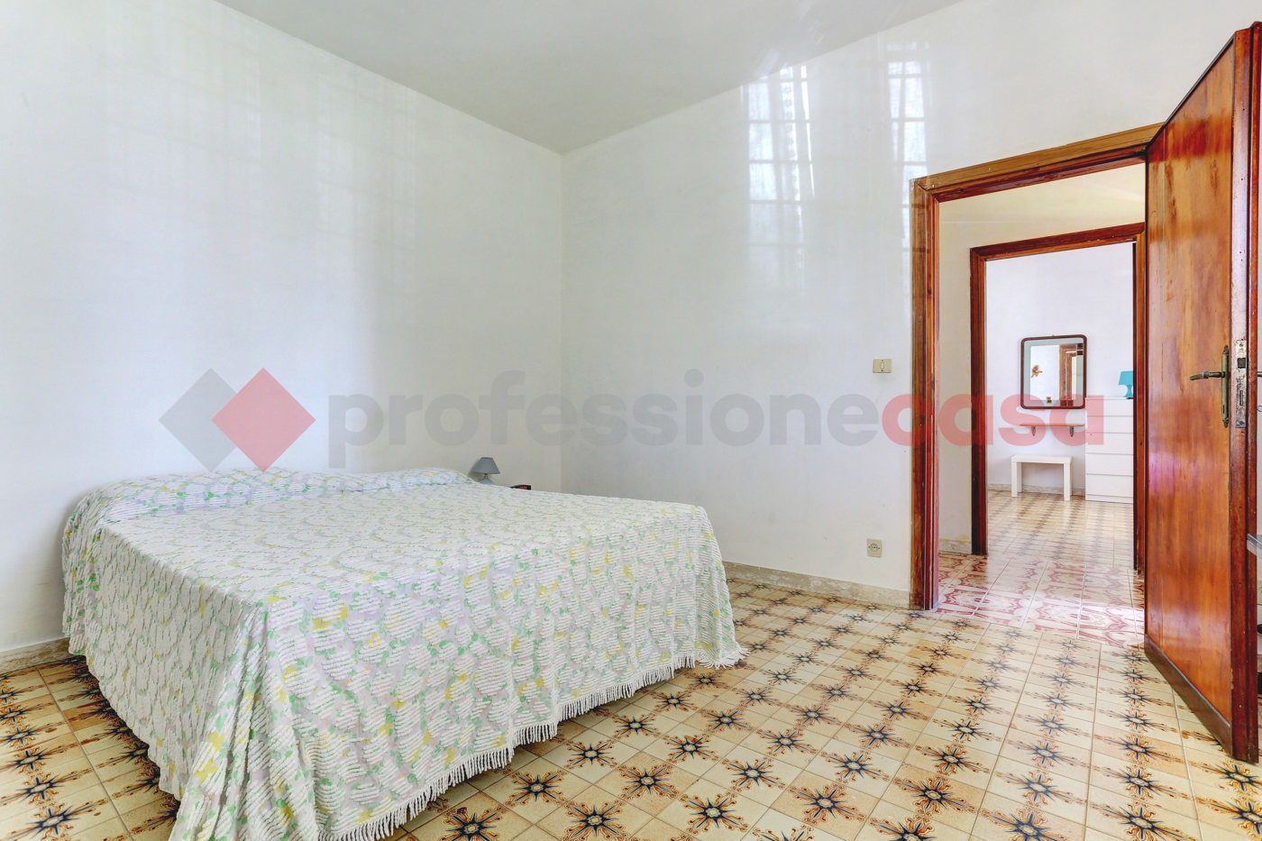 Villa con giardino a Latina