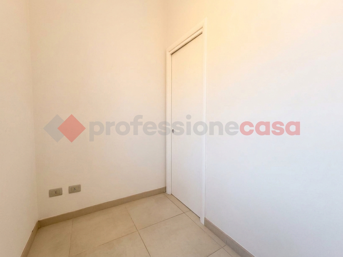 Negozio in affitto a Latina
