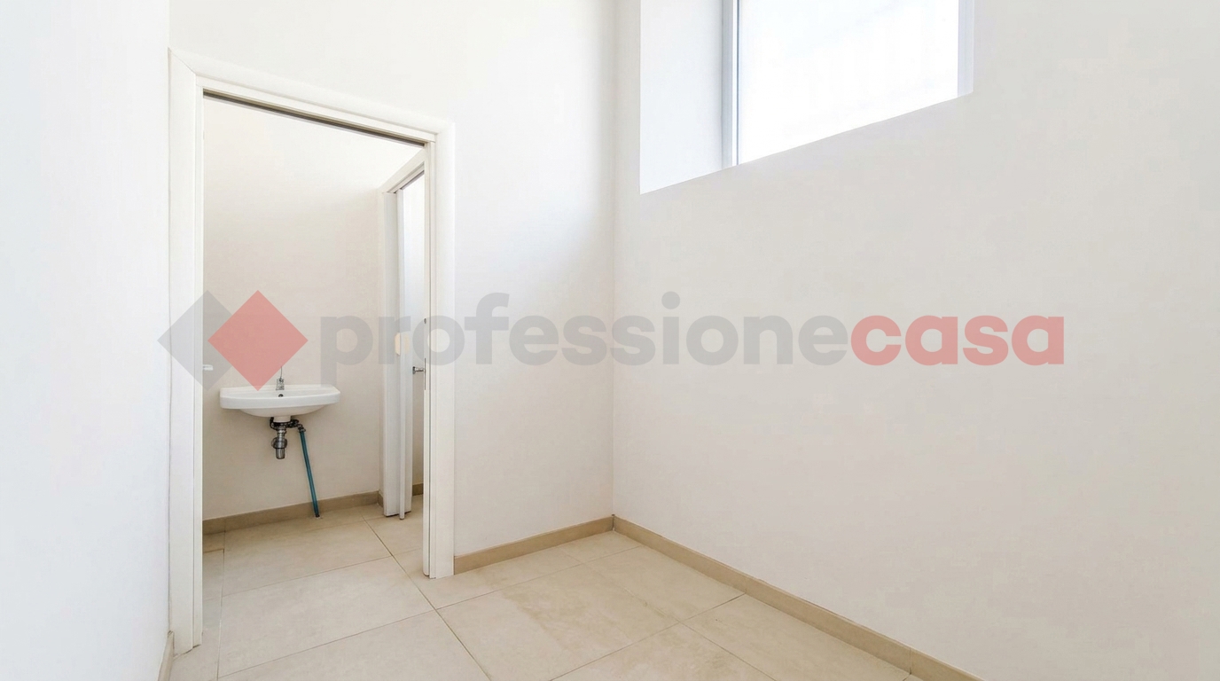 Negozio in affitto a Latina