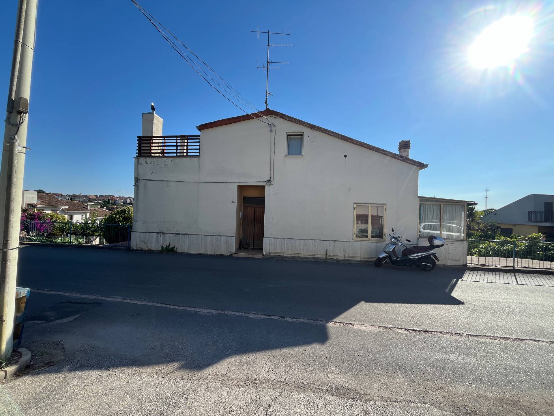 Casa indipendente con terrazzo, Vasto zona semicentrale