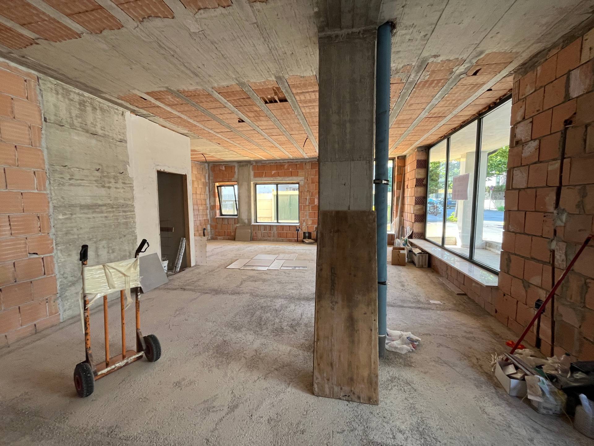 Locale commerciale in vendita a Vasto, ZONA CENTRALE