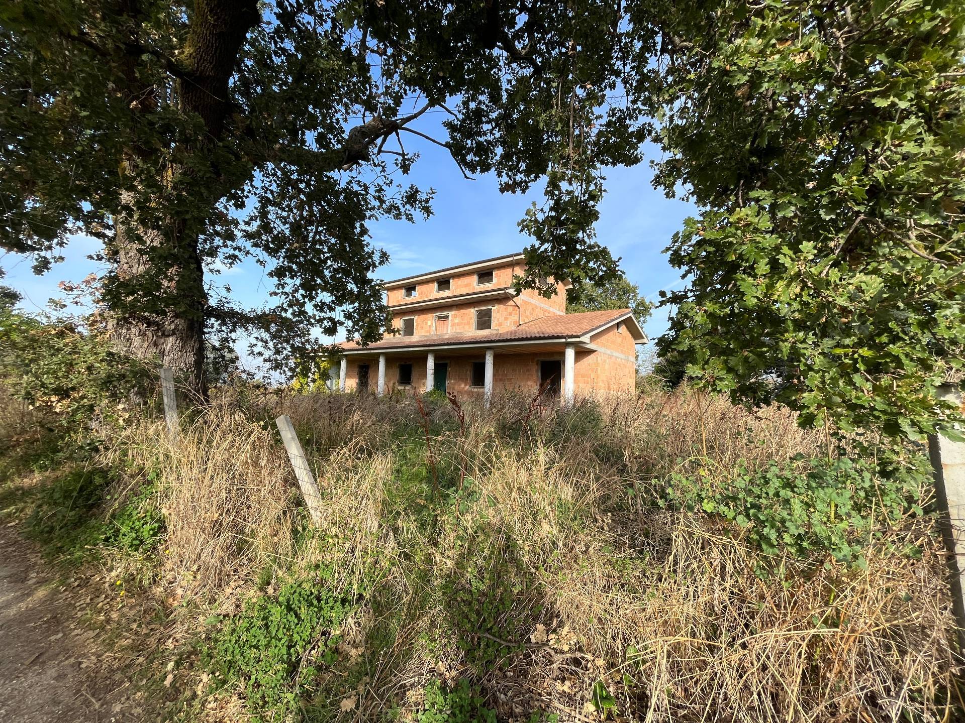 Grezzo in vendita a Pollutri