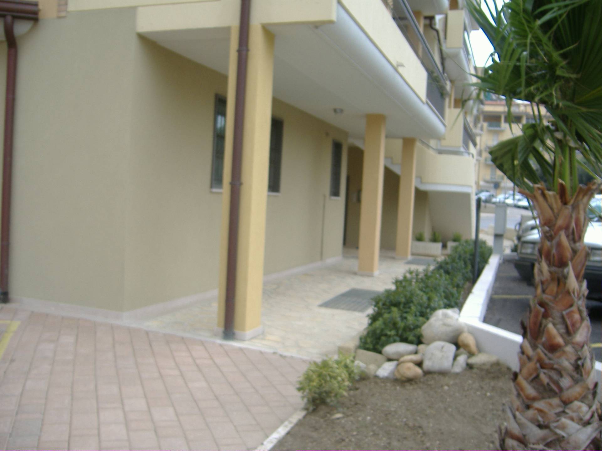 Locale commerciale in vendita a Vasto, VASTO CITTA'