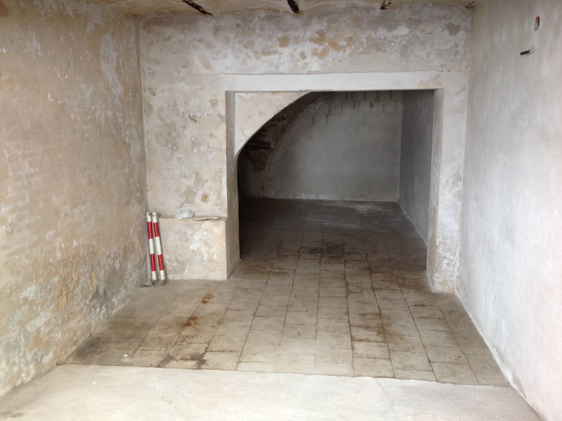 Garage/Posto auto/Deposito in vendita a Vasto, ZONA CENTRALE