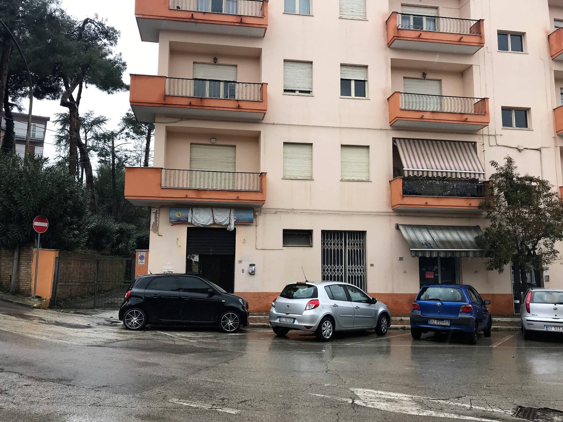 Locale commerciale in vendita a Vasto, ZONA CENTRALE