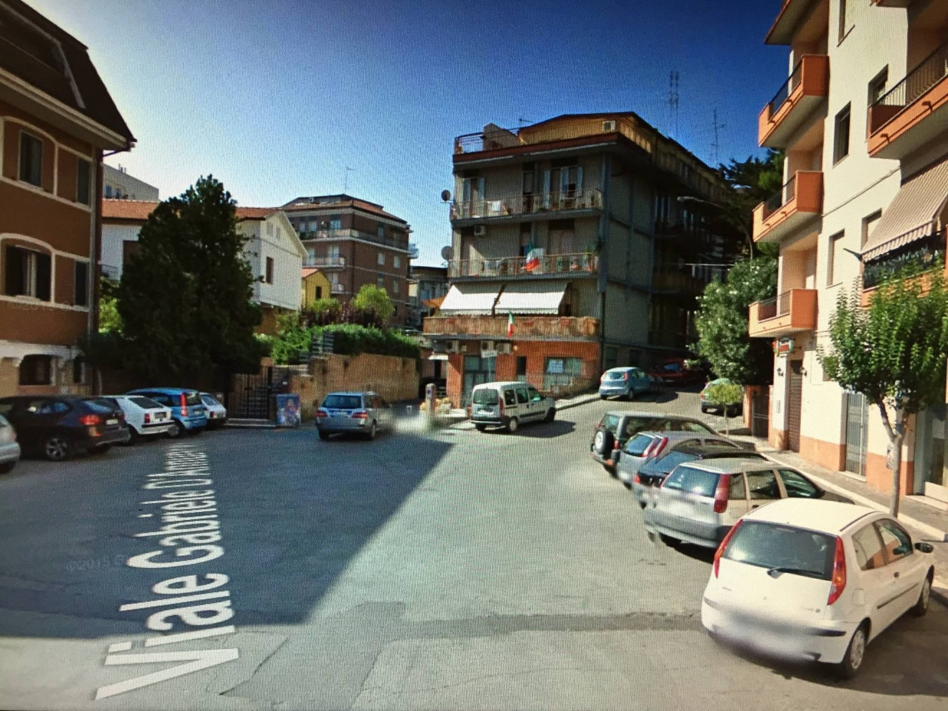 Locale commerciale in vendita a Vasto, ZONA CENTRALE