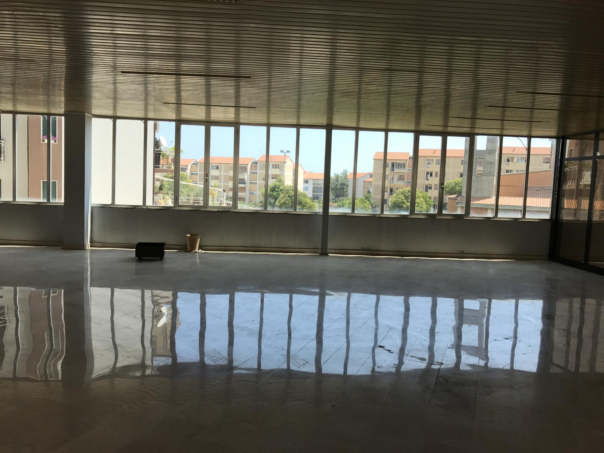 Locale commerciale in vendita a Vasto, ZONA CENTRALE