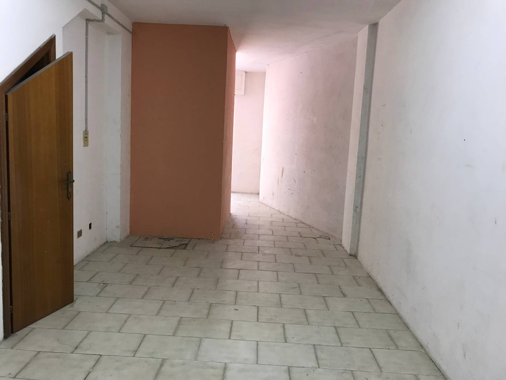 Garage/Posto auto/Deposito in vendita a Vasto, ZONA SEMICENTRALE