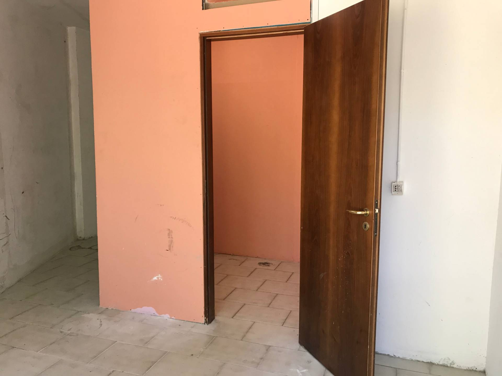 Garage/Posto auto/Deposito in vendita a Vasto, ZONA SEMICENTRALE