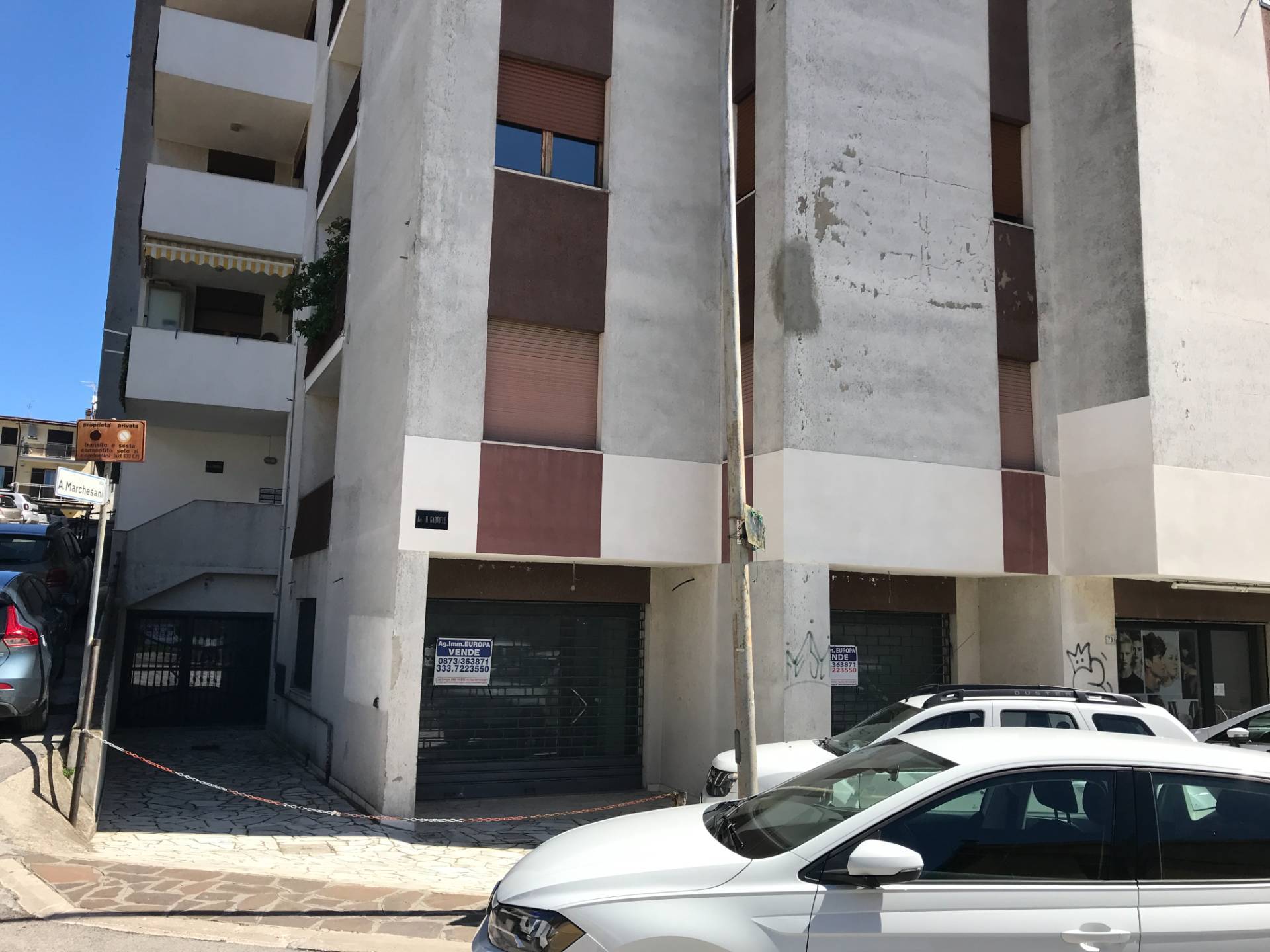 Locale commerciale in vendita a Vasto, ZONA CENTRALE