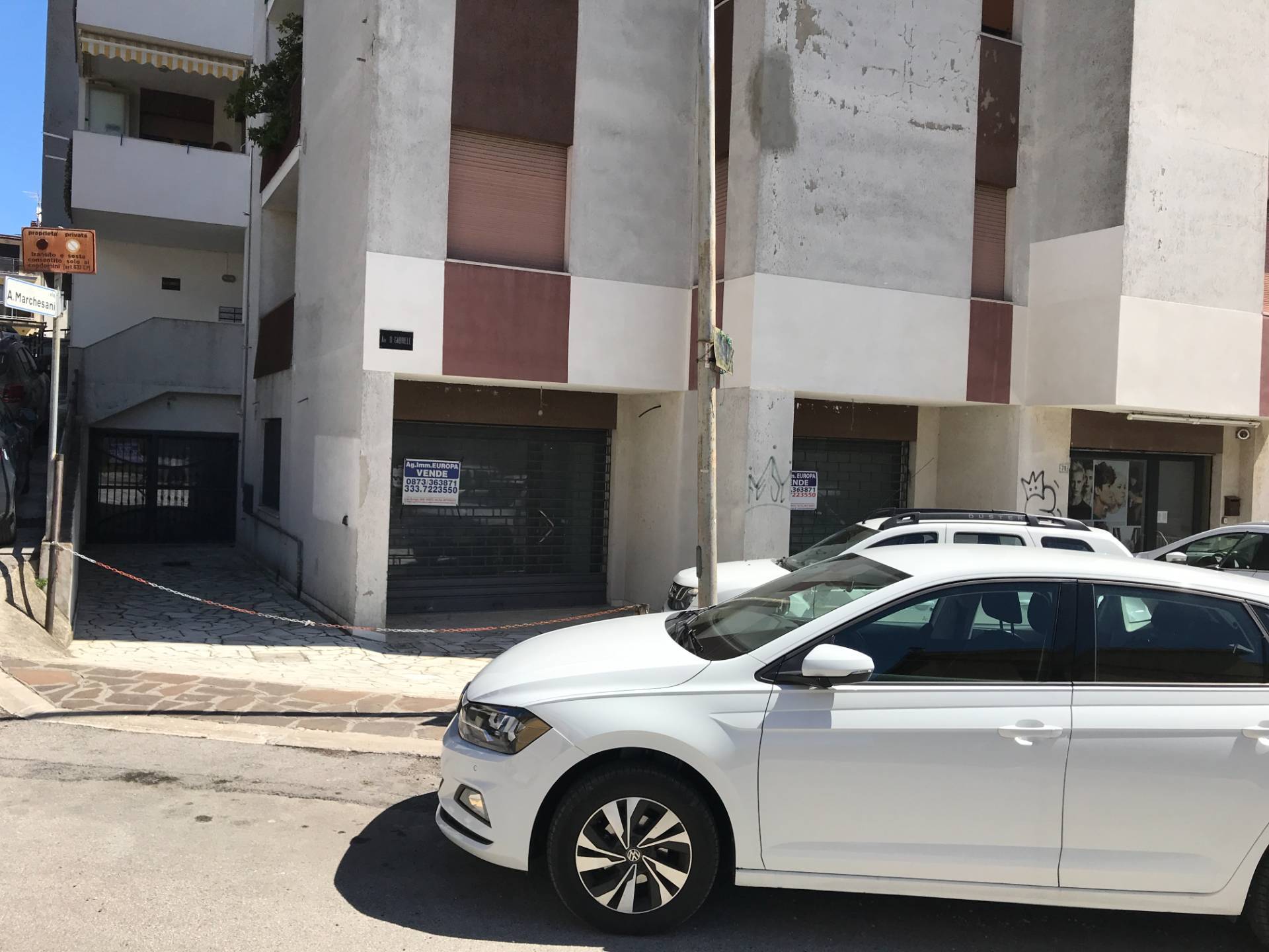 Locale commerciale in vendita a Vasto, ZONA CENTRALE