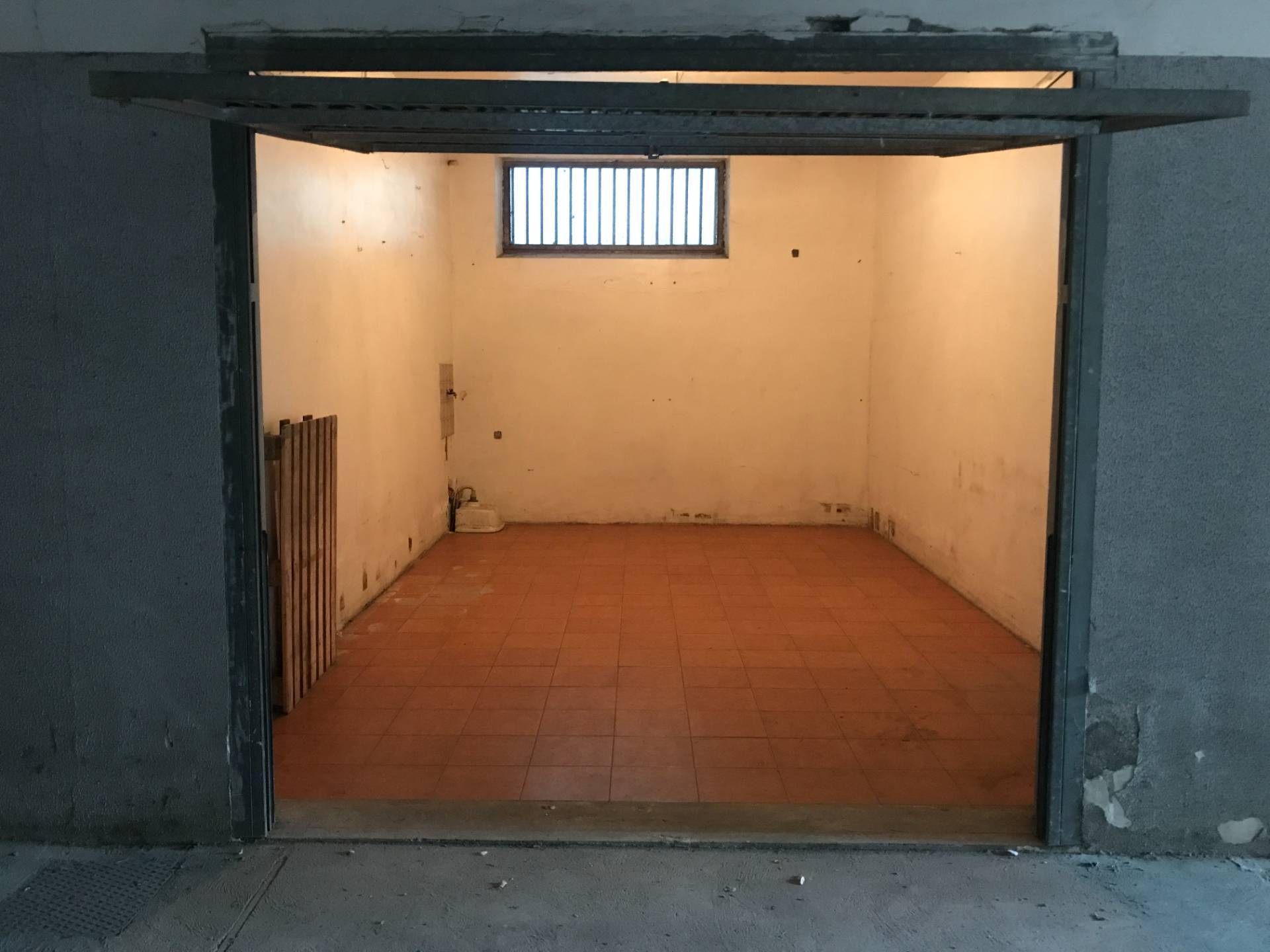 Box o garage in vendita a Vasto, ZONA CENTRALE