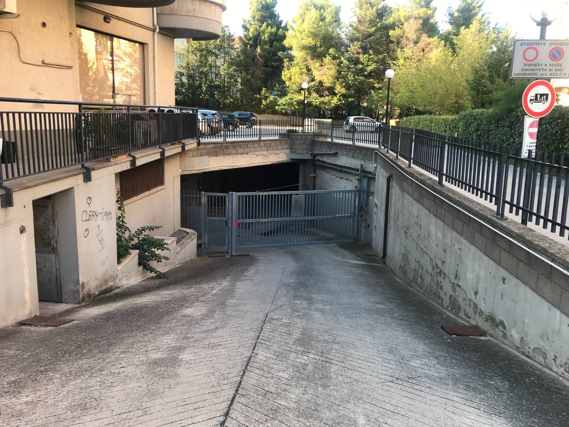 Box o garage in vendita a Vasto