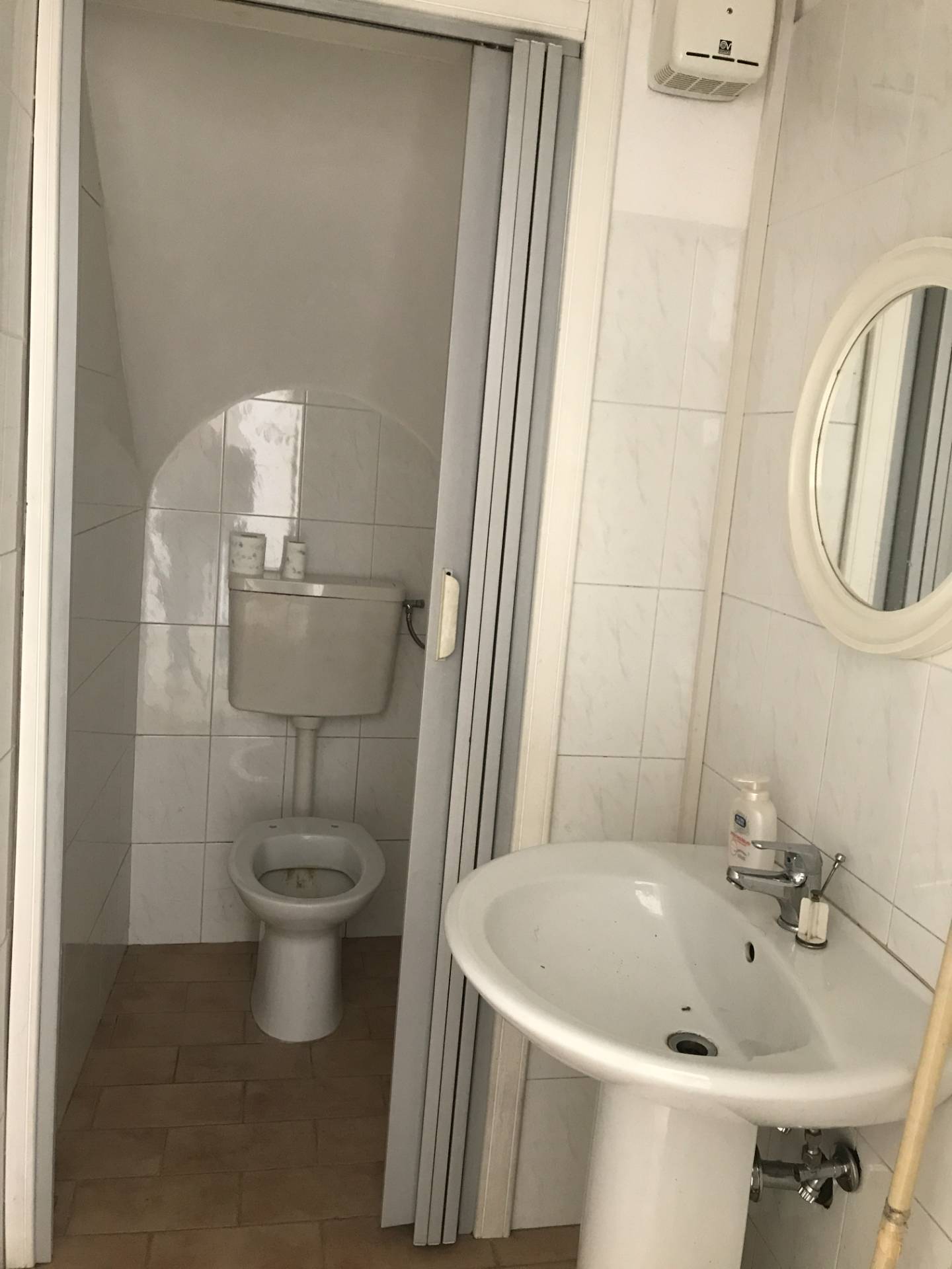 Locale commerciale in vendita a Vasto, ZONA CENTRALE