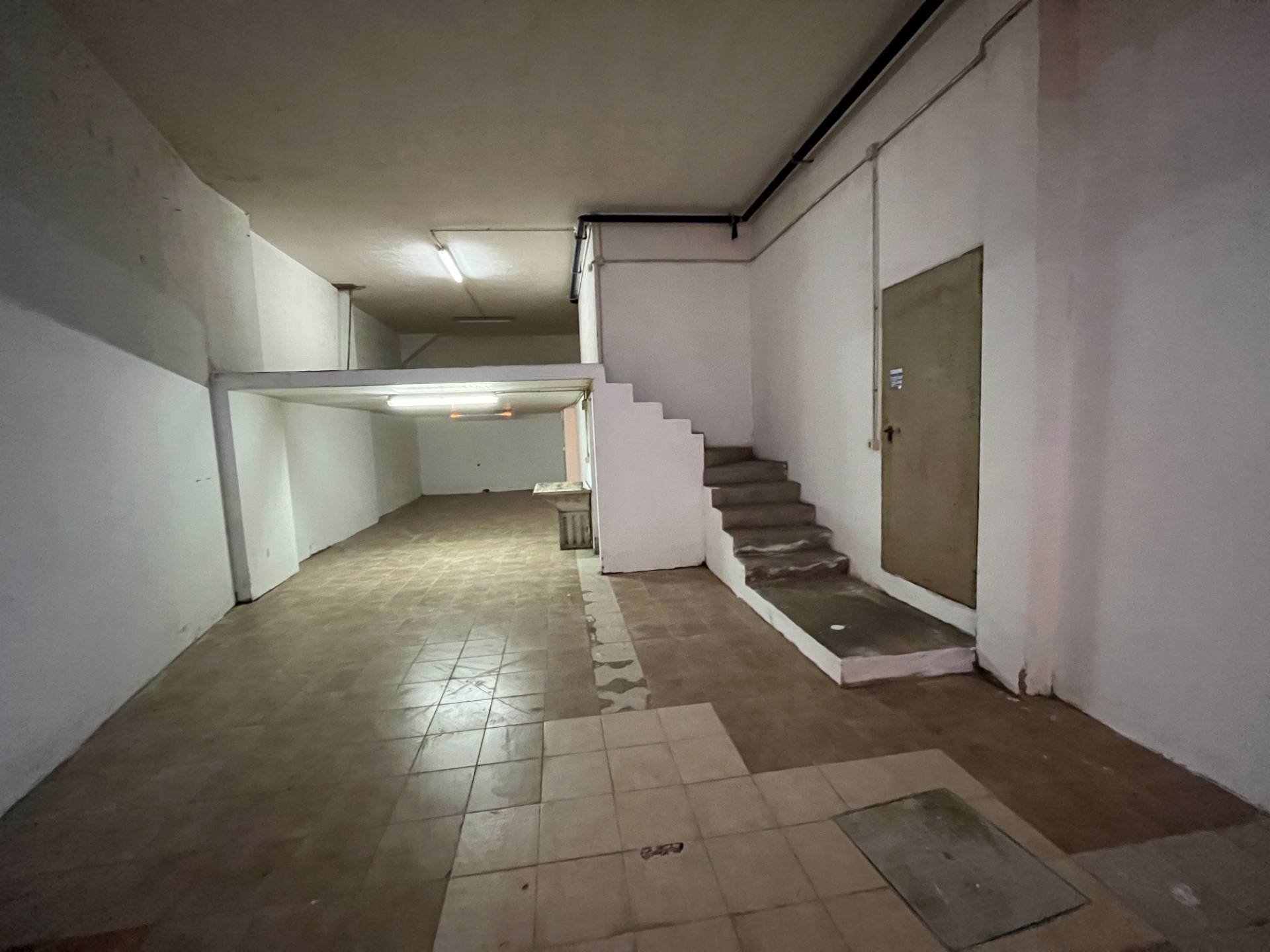 Deposito in vendita a Vasto, ZONA CENTRALE