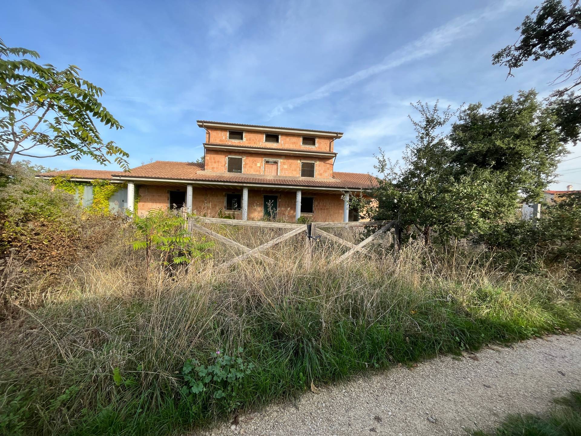 Grezzo in vendita a Pollutri