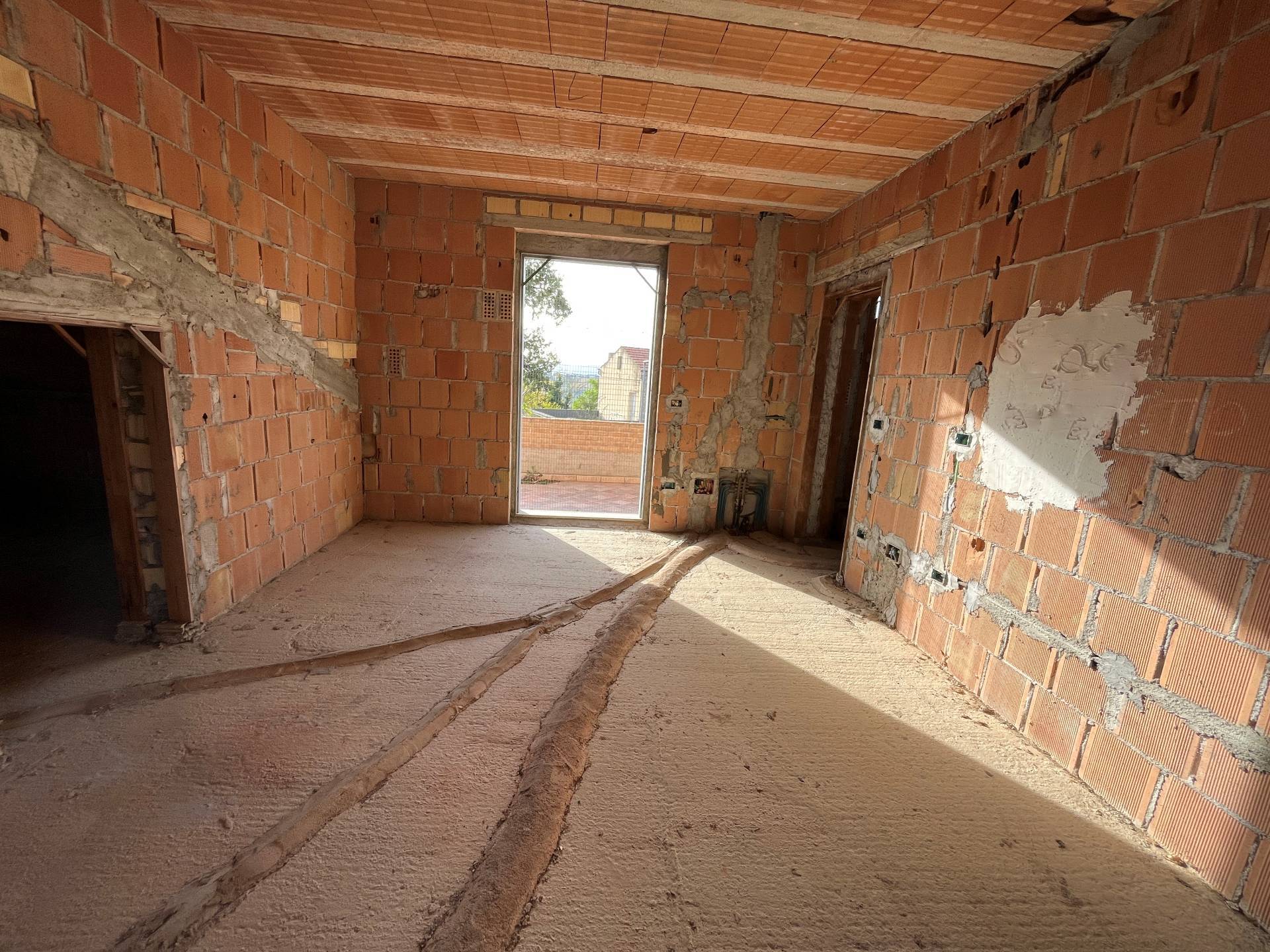 Grezzo in vendita a Pollutri