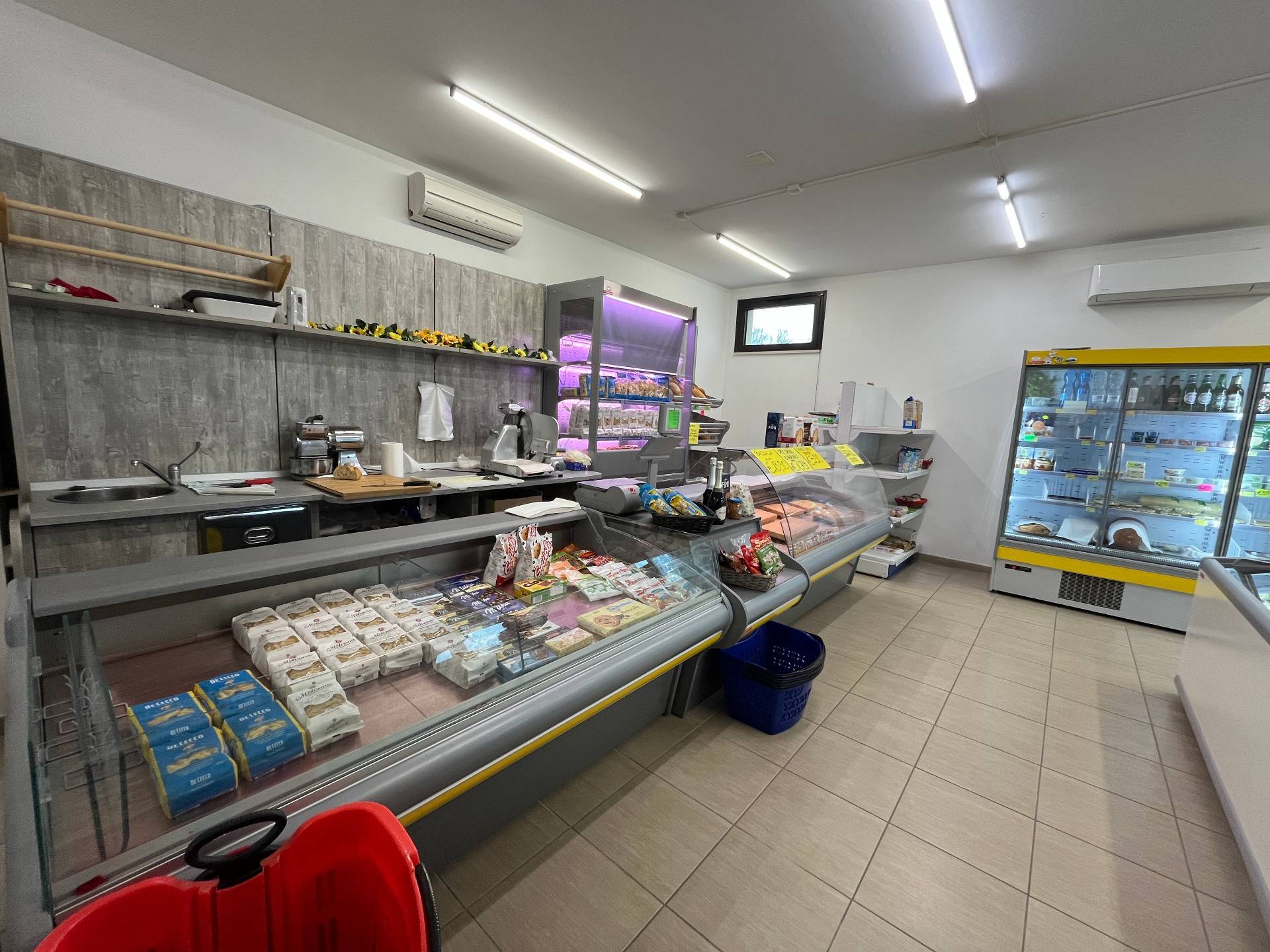 Attivit commerciale in vendita a Vasto, ZONA PERIFERICA