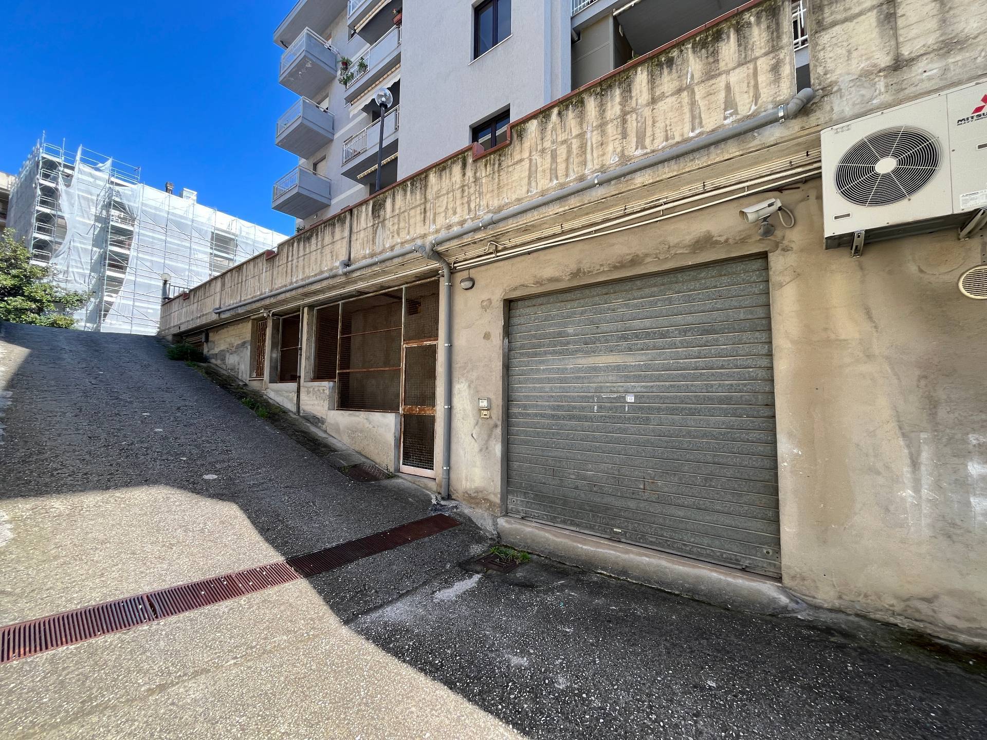 Deposito in vendita a Vasto, ZONA SEMICENTRALE