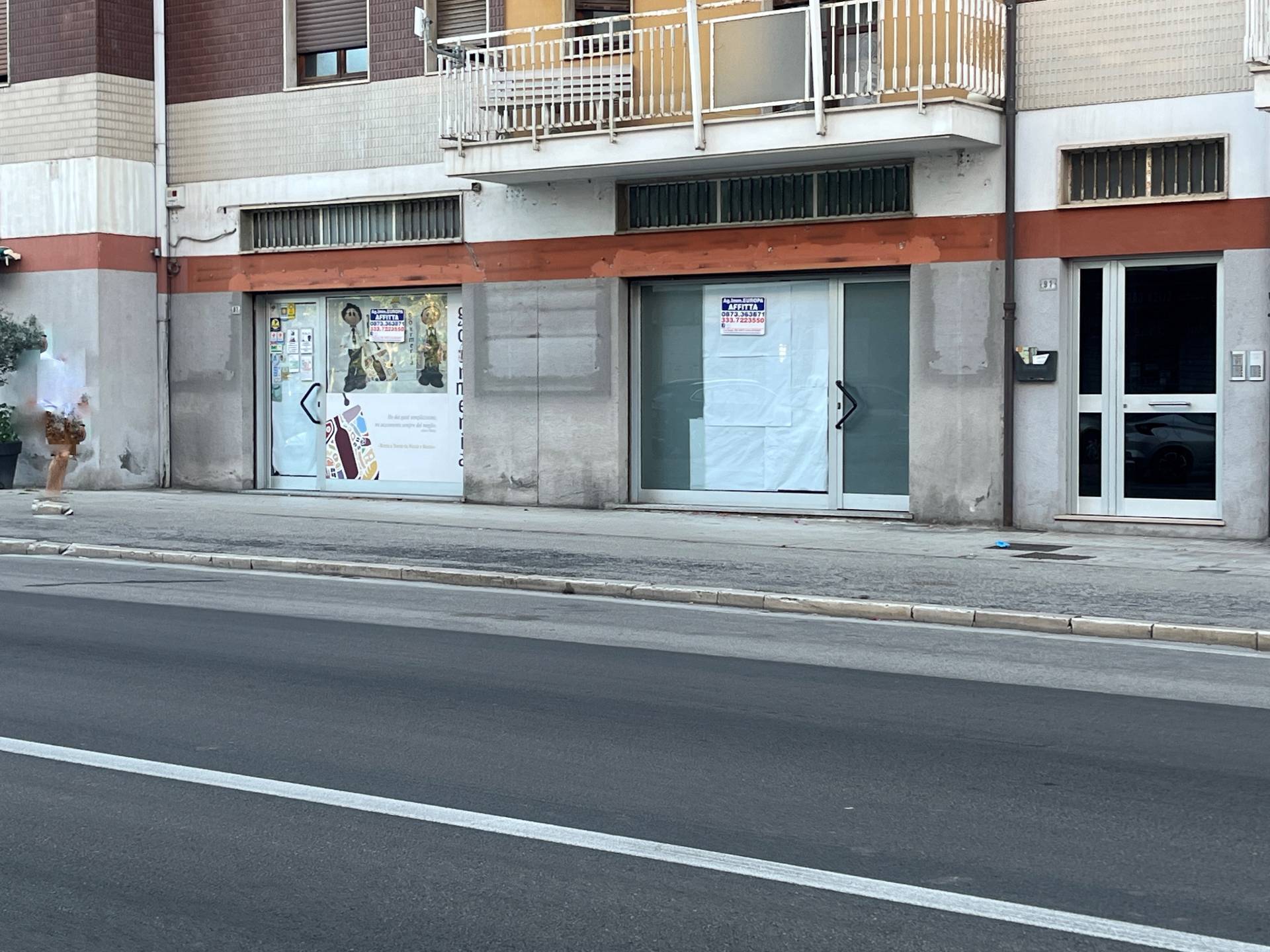 Locale commerciale in affitto a Vasto, ZONA CENTRALE