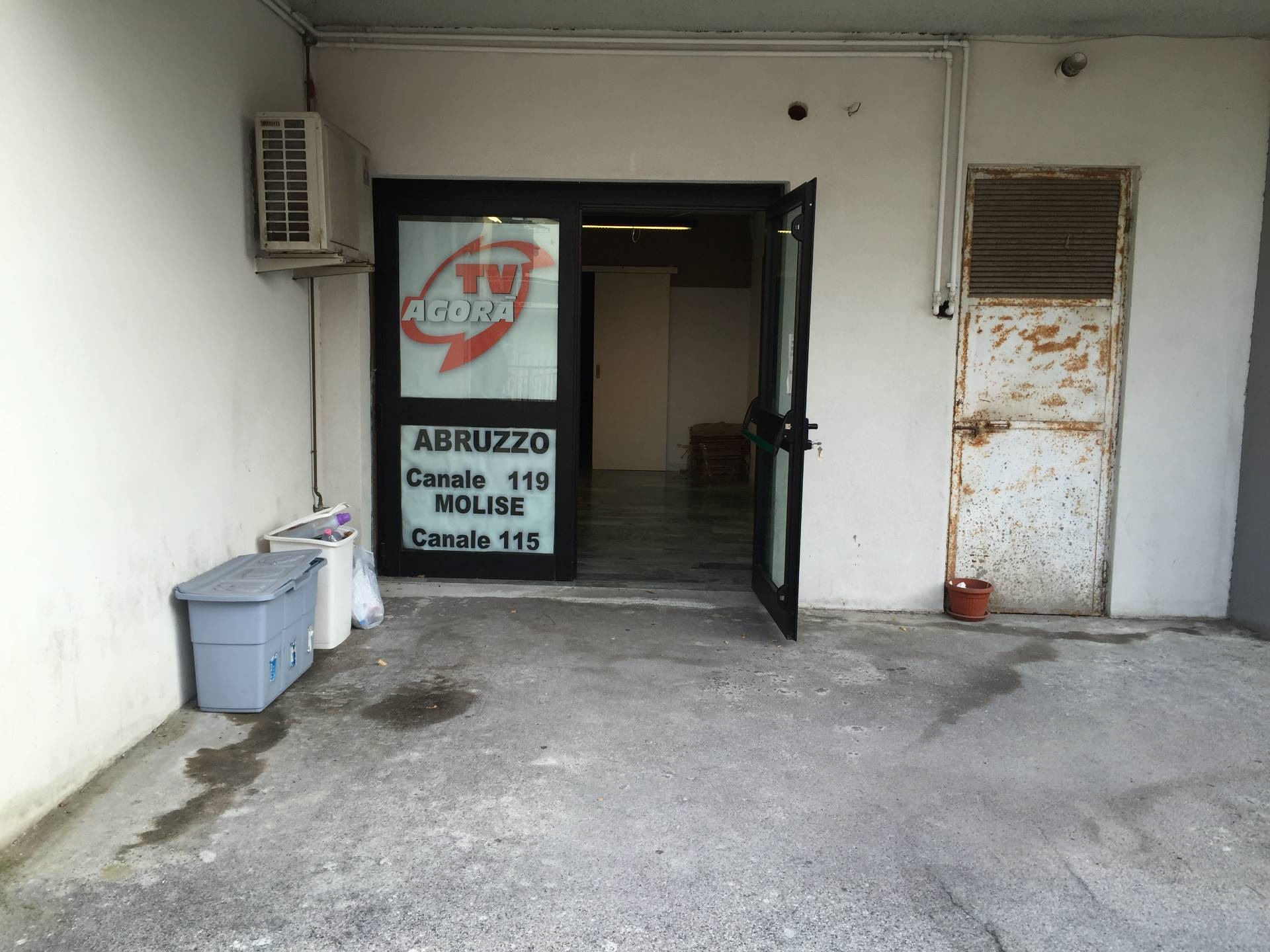 Locale commerciale in vendita a Vasto, ZONA CENTRALE