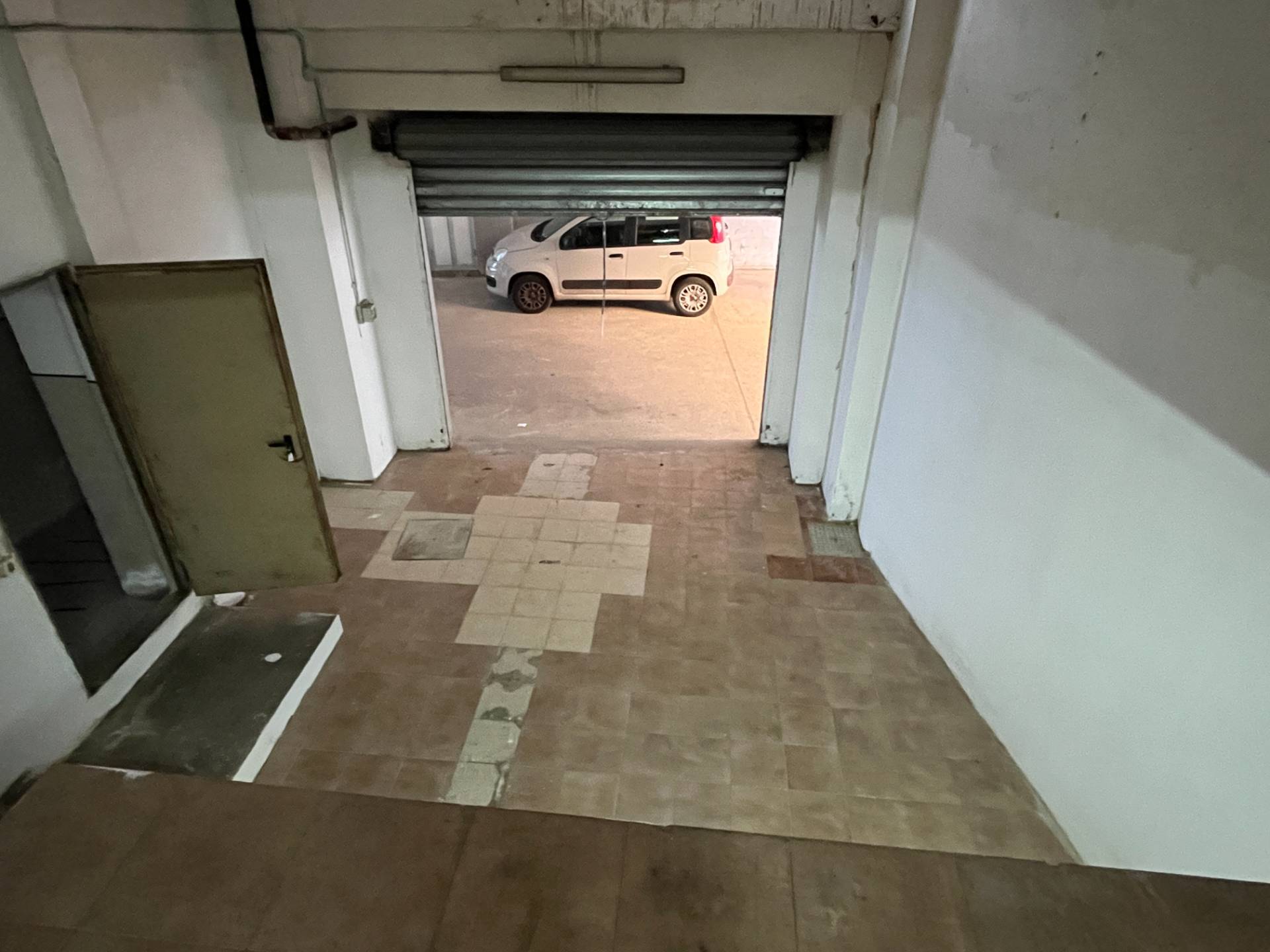 Deposito in vendita a Vasto, ZONA CENTRALE