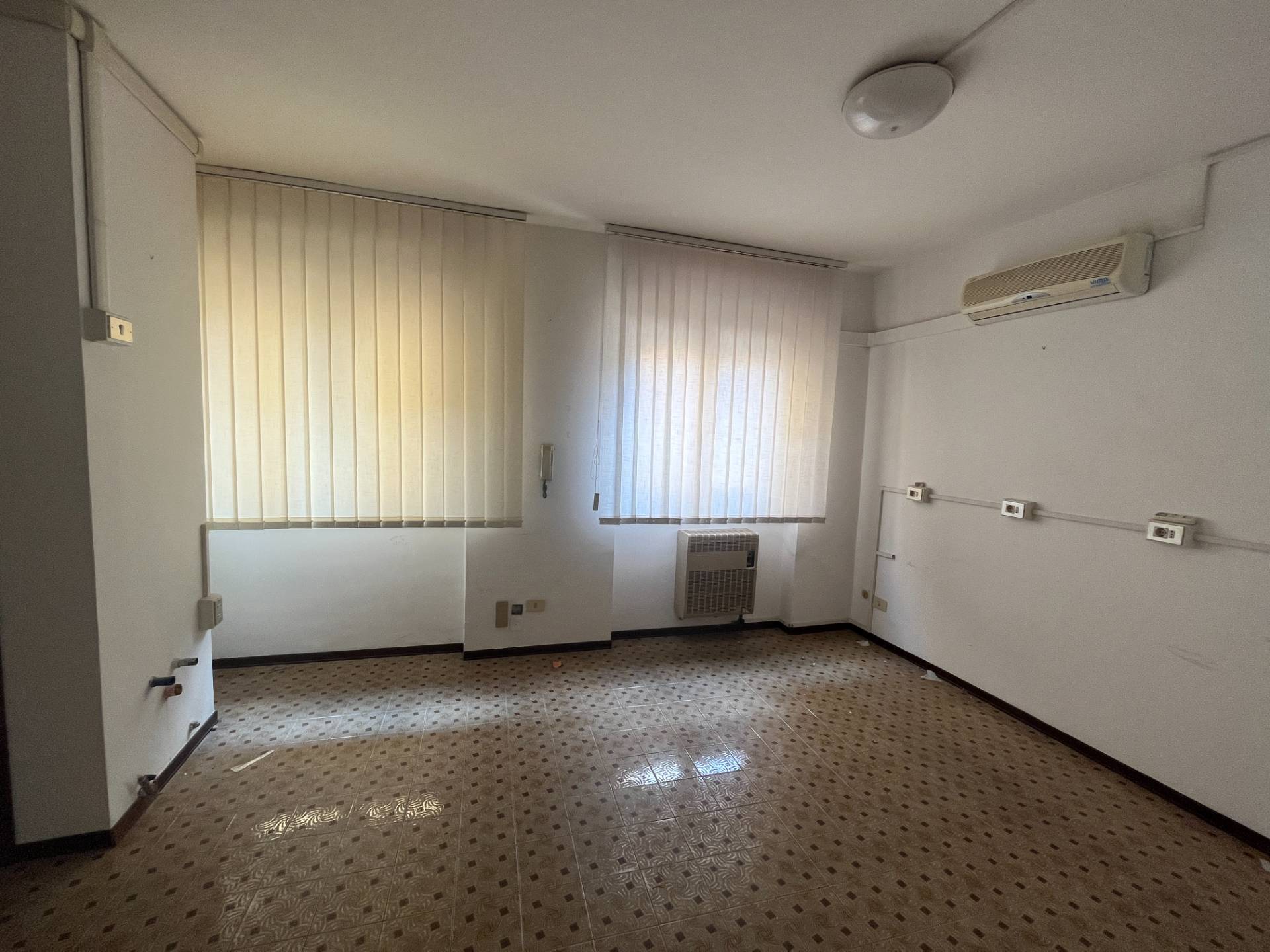 Studio/Ufficio in affitto a Vasto, ZONA CENTRALE