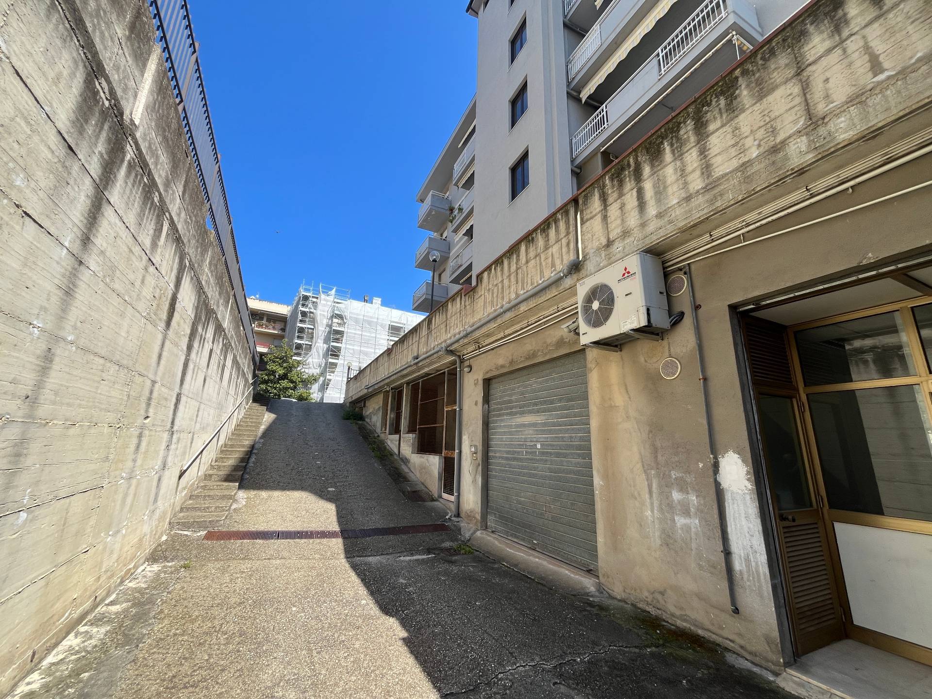 Deposito in vendita a Vasto, ZONA SEMICENTRALE