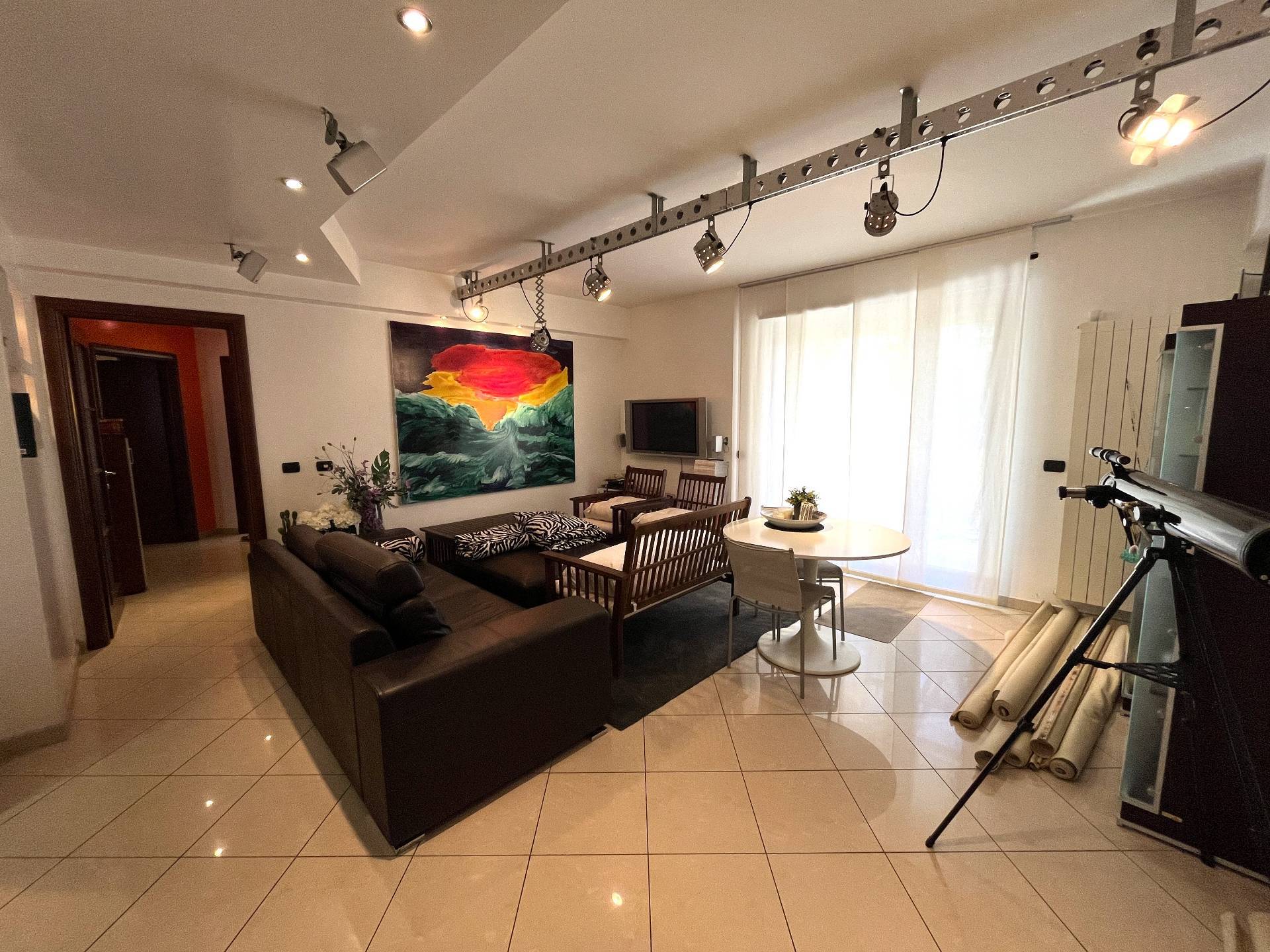 Appartamento con ingresso indipendente in vendita a Vasto, ZONA CENTRALE